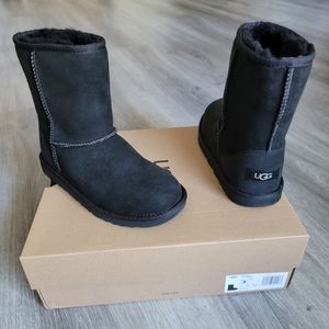 UGG Kids' Classic II Suede Boot